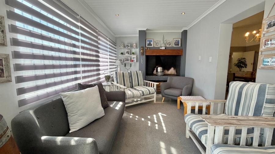 5 Bedroom Property for Sale in Winslow Western Cape